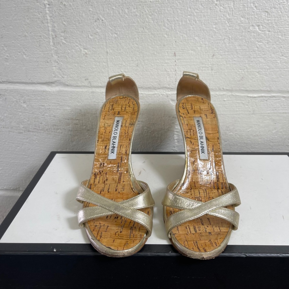 Manolo Blahnik Gold Metallic Leather Wedge Slingback Sandals Women's‎ 36 EU/5 US